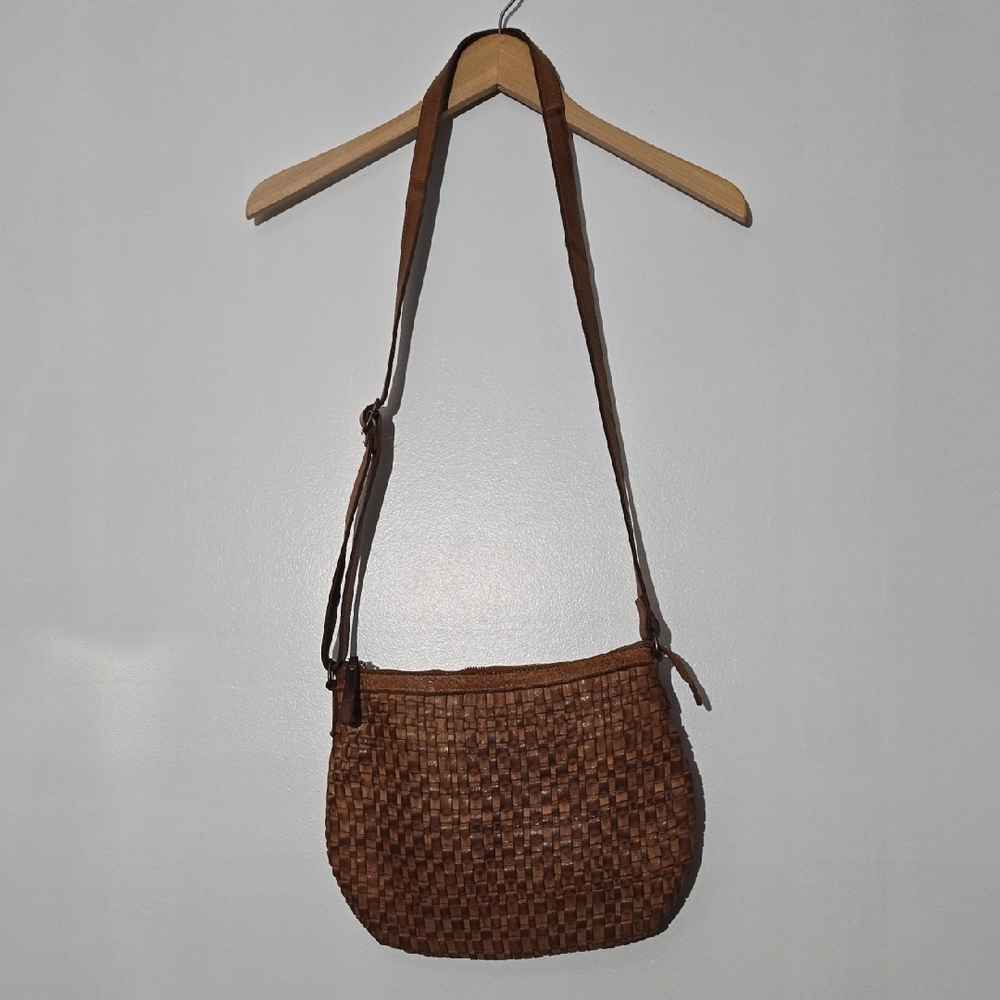 🏠 Vilenca Holland Elegant Brown Woven Adjustible Strap Crossbody Bag - Picture 2 of 13